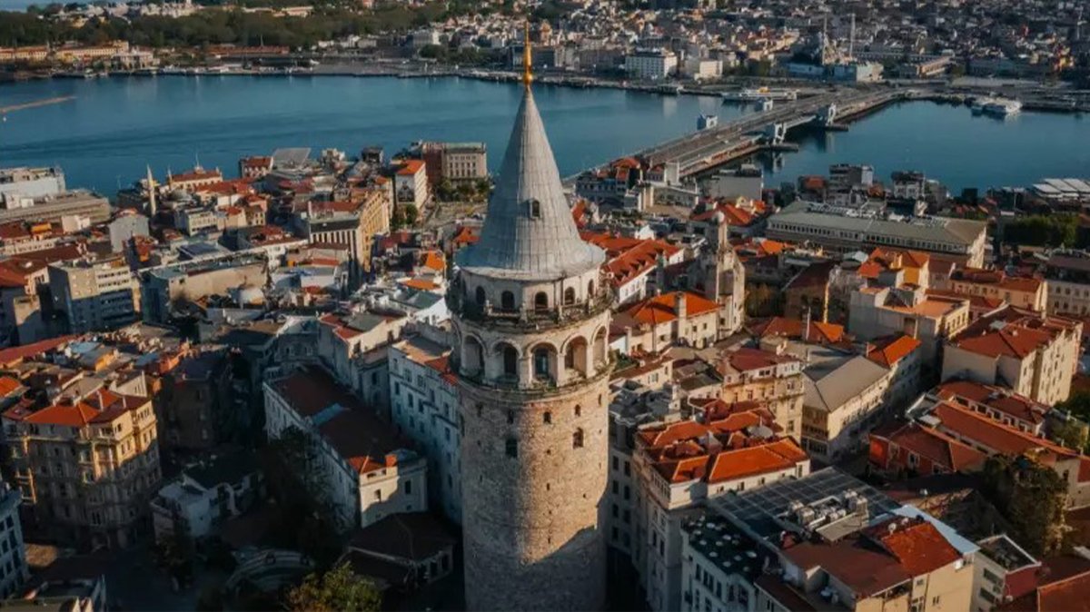 Bakanlık açıkladı: Galata Kulesi ziyarete kapatıldı