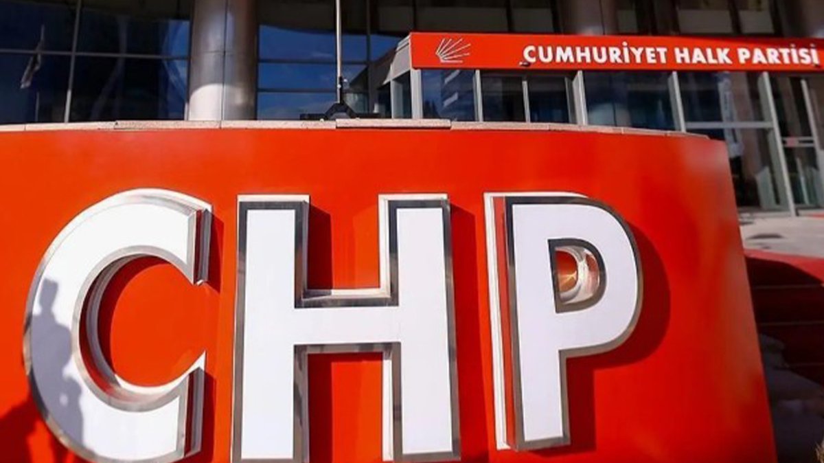 Adaylıktan çekilmişti, yeniden aday oldu