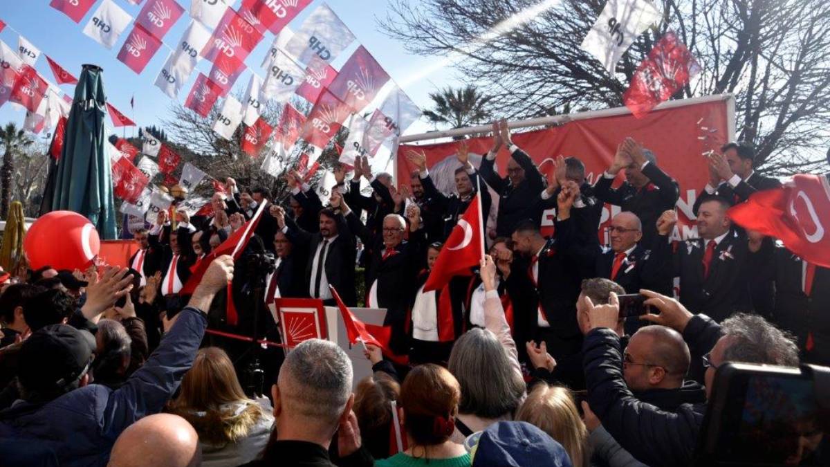 Başkan Posbıyık, Meclis üyelerini tanıttı