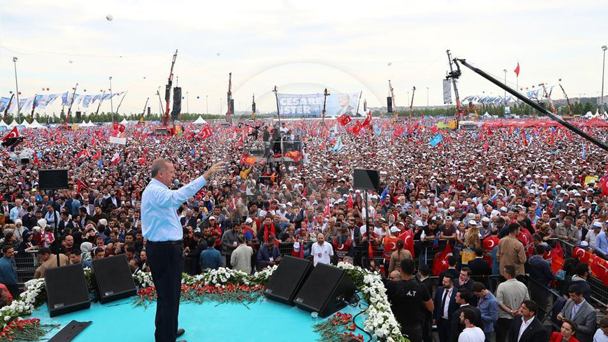 AK Parti'nin 'Büyük İstanbul Mitingi' için tarih belli oldu