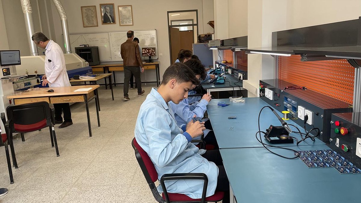 Eğitimde yeni dönem: Meslek liseleri fabrikalara taşınıyor