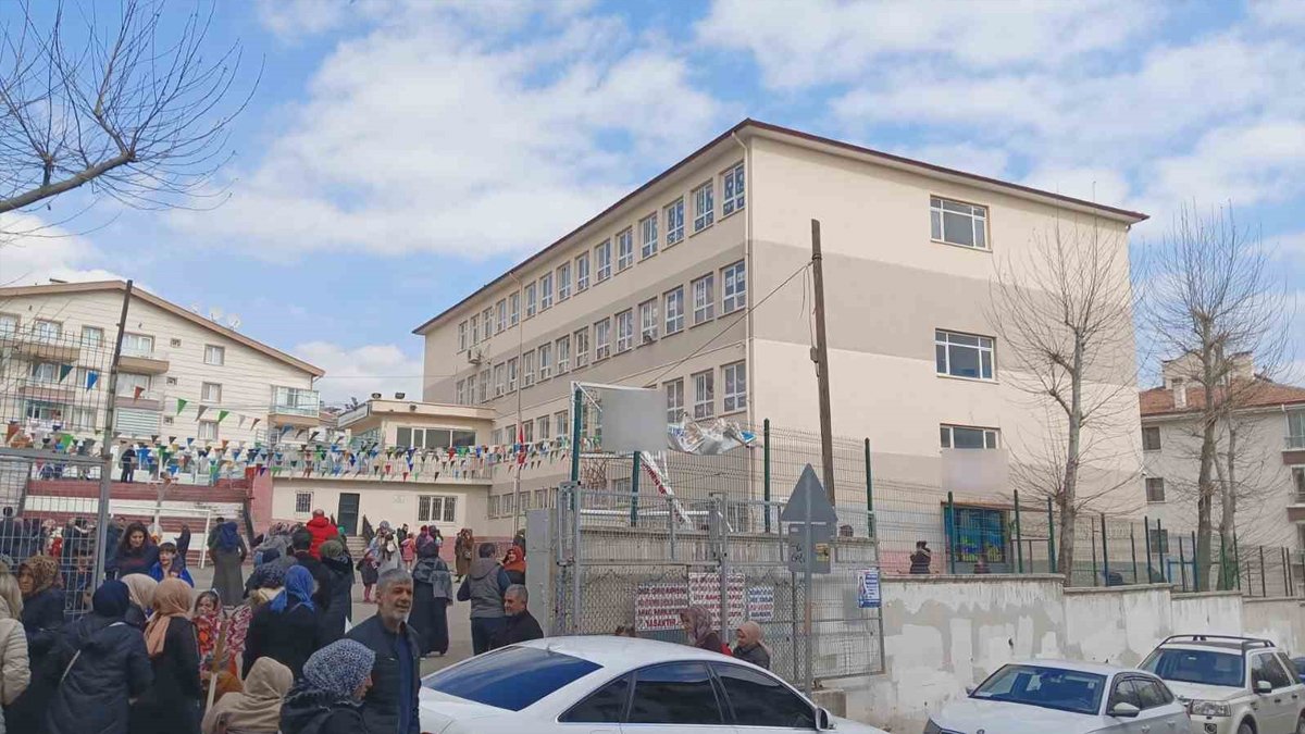 Kafasında 8 kırık bulundu: Okulda Mira'ya ne oldu?