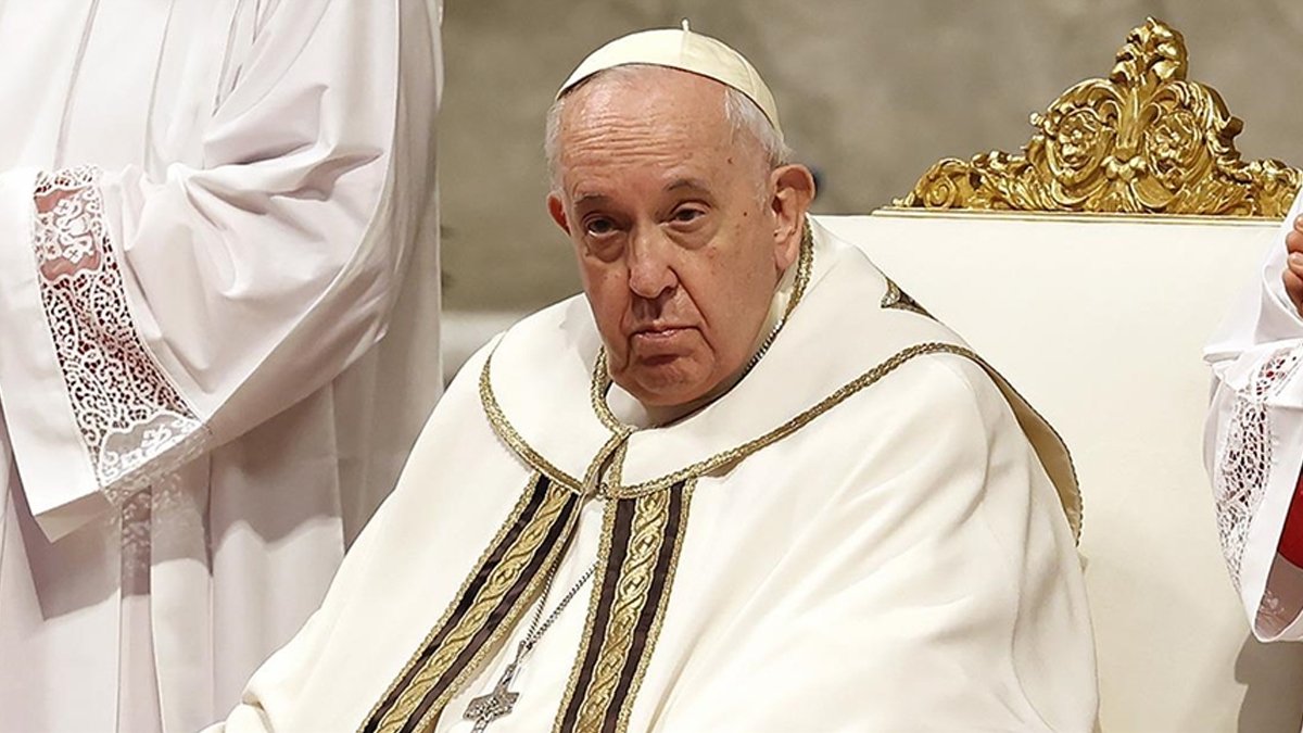 Hastalanan Papa Franciscus programlarını iptal etti