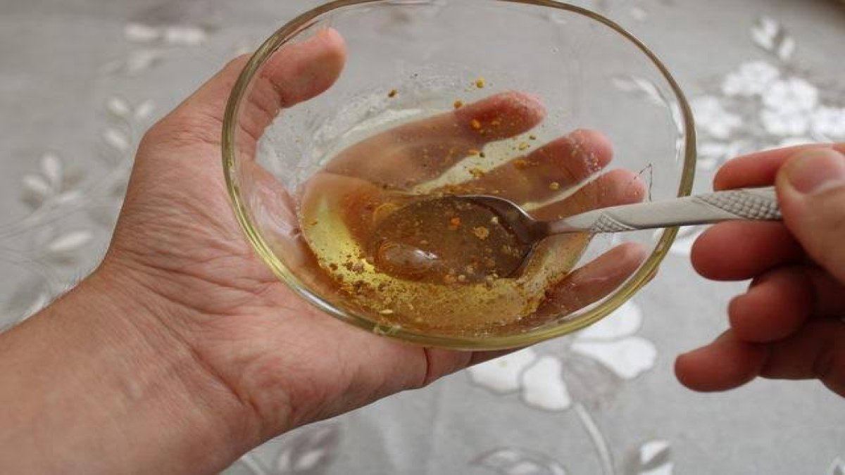 1 kaşık bala 1 kaşık tuz ekleyip yiyin bakın ne oluyor? İlaçları çöpe atacaksınız