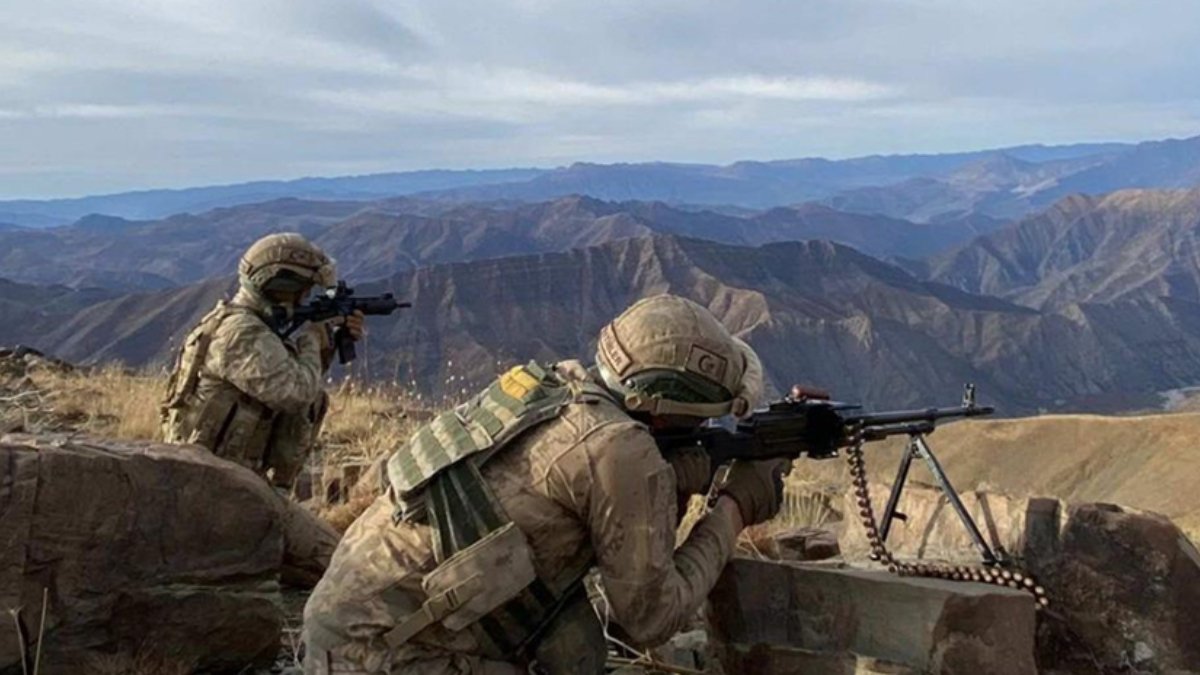 Gara'da 4 terörist etkisiz