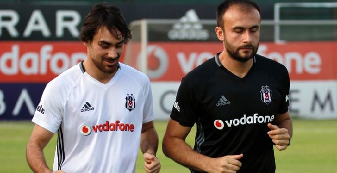 Veli Kavlak neden sahalara geri dönemiyor?