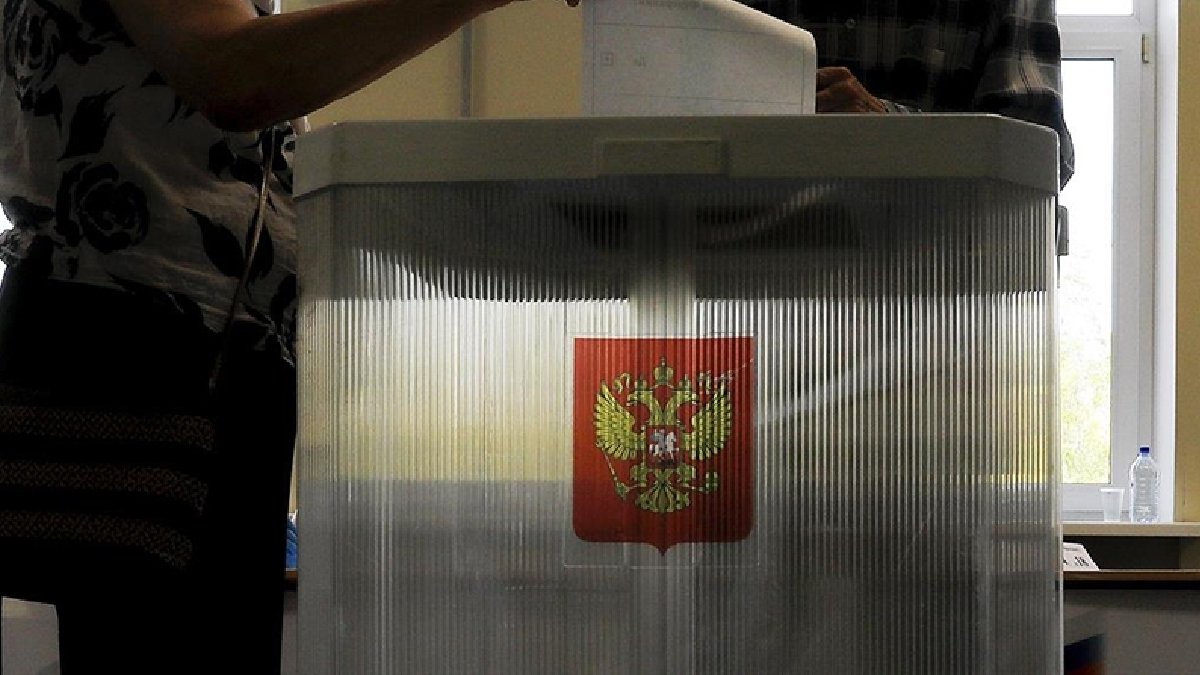 Putin dahil 4 aday yarışıyor: Rusya’da erken oy kullanma süreci başladı