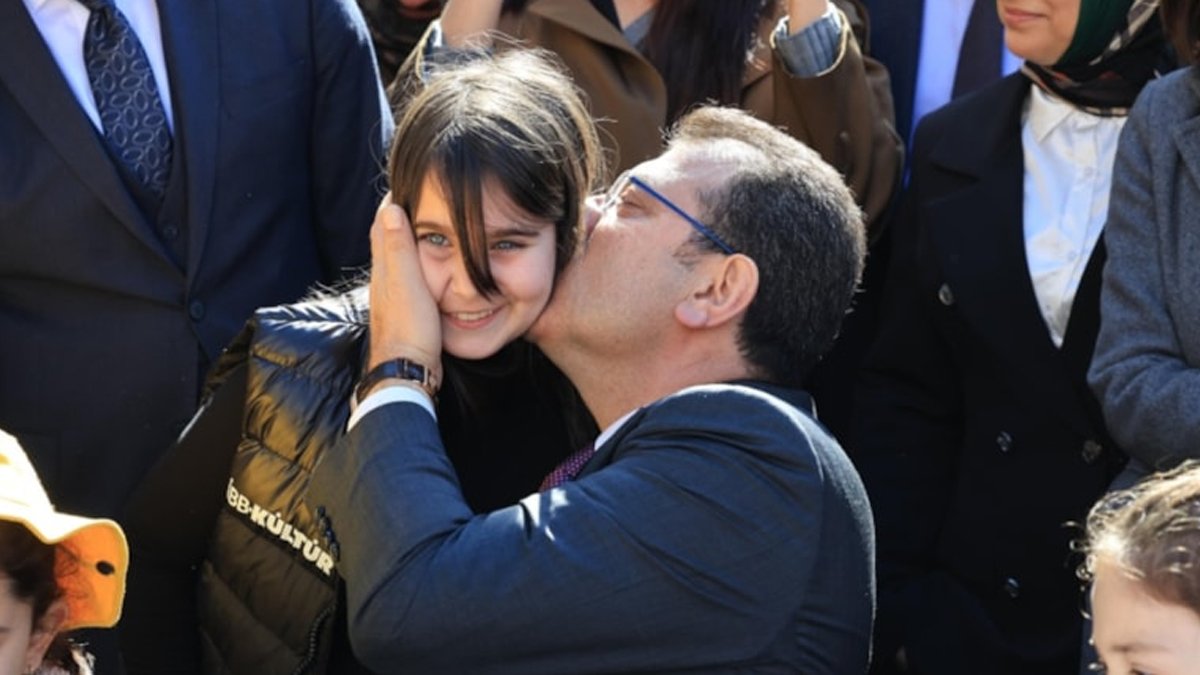 İmamoğlu ile minik Öykü’nün 'TRT' diyaloğu güldürdü: O uğramıyor buraya, gelmiyor pek