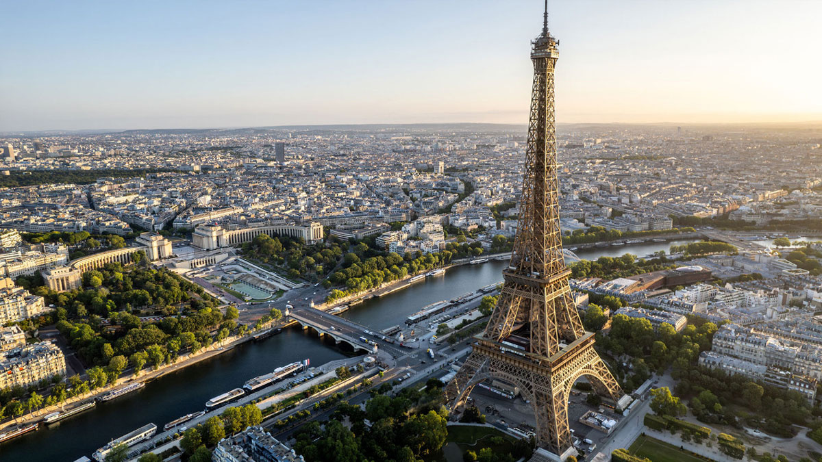 6 günlük grev sona erdi: Eyfel Kulesi ziyarete açıldı