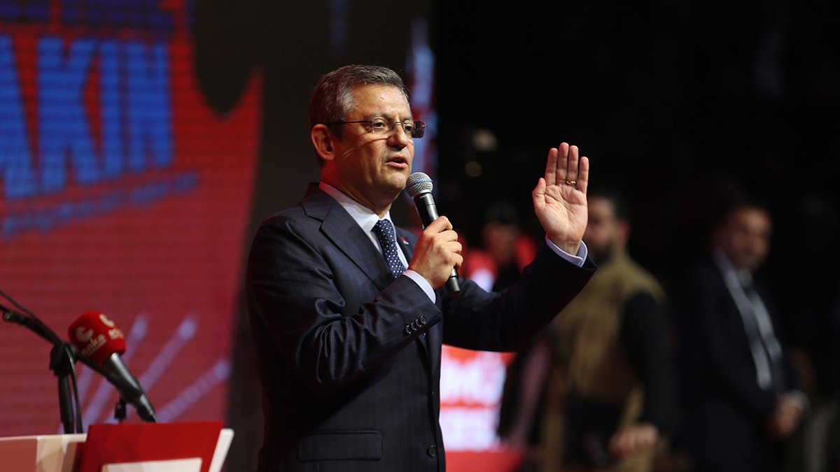 Özel'den ekonomi mesajı: Zor geçecek 4 yılı durdurabilirsiniz