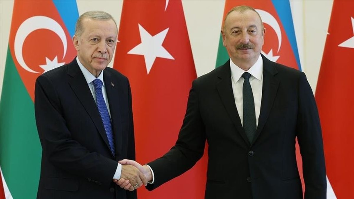 Aliyev'den Erdoğan'a erken doğum günü kutlaması