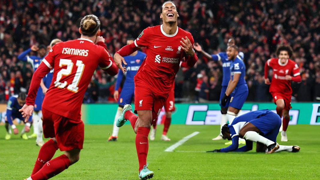 Liverpool, son dakika golüyle şampiyonluğa ulaştı