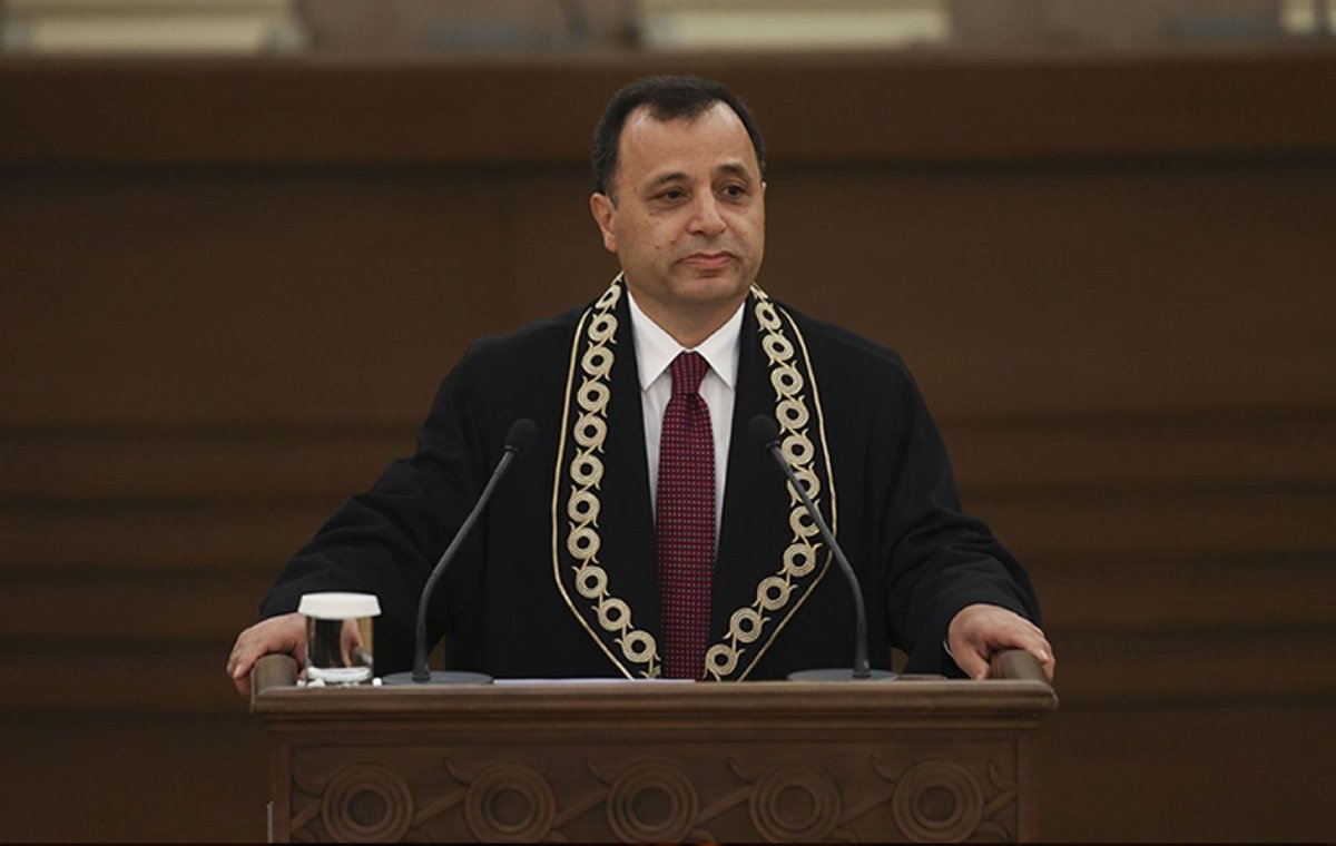 AYM Başkanı Zühtü Arslan'dan dikkat çeken çıkış: Anayasayı bağlayıcı olarak yorumlama yetkisi AYM'nin