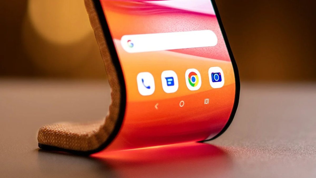 Katlanabilir telefondan sonra şimdi de yuvarlanabilir telefon! Motorola yuvarlanabilir telefonunu tanıttı