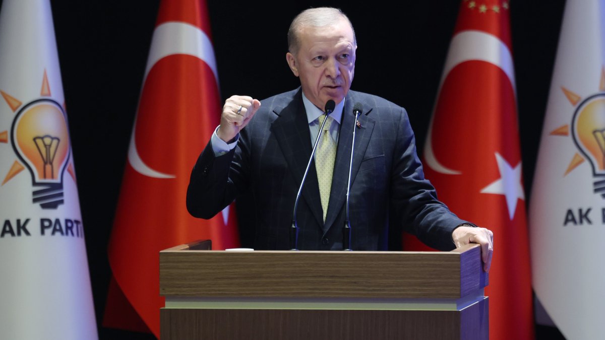 Erdoğan'dan yerel seçime günler kala kritik mesaj: Korsan siyaseti yapana eyvallah etmeyiz