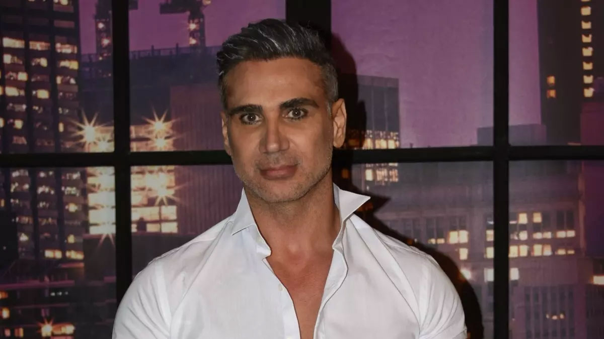 Şarkıcı Doğuş'tan hayranlarını üzen haber