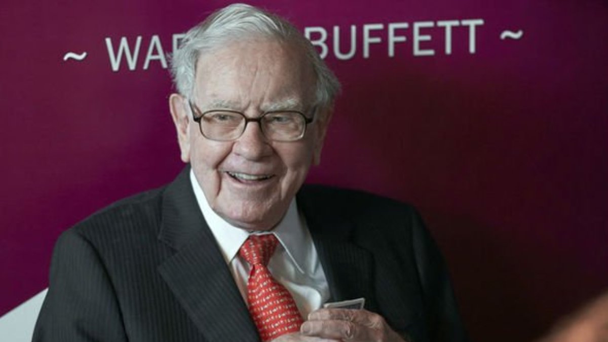 Warren Buffet'in şirketinin kasası rekor seviyeye yükseldi