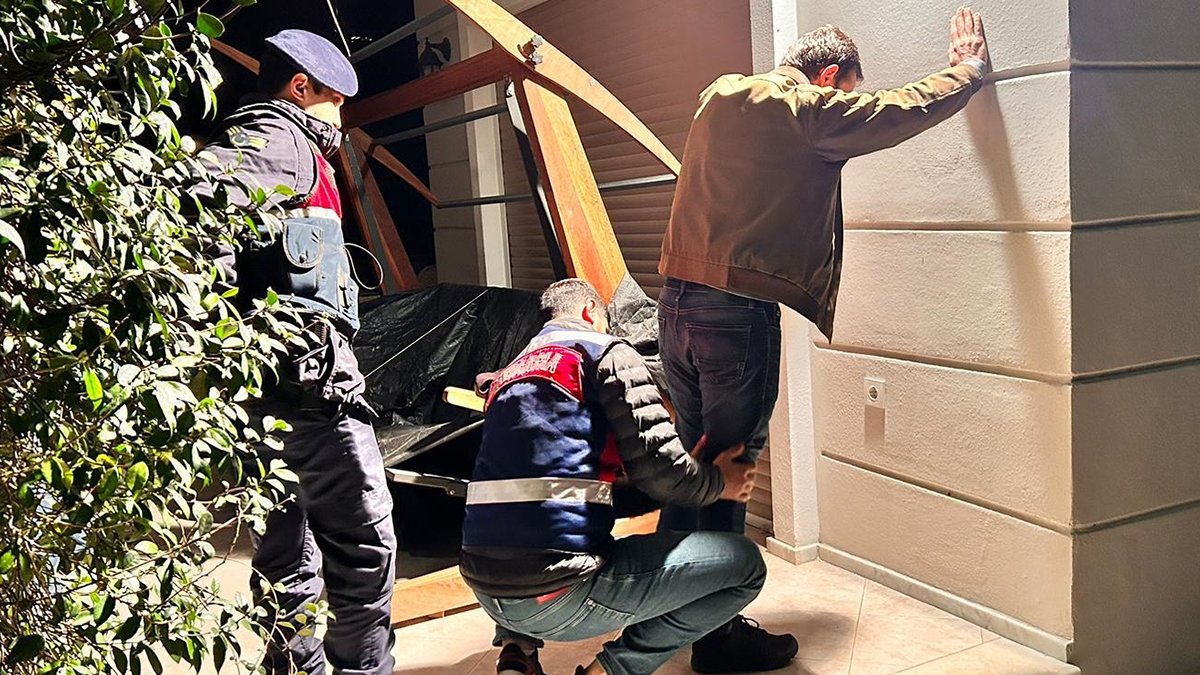 9 ildeki terör operasyonunda 21 gözaltı