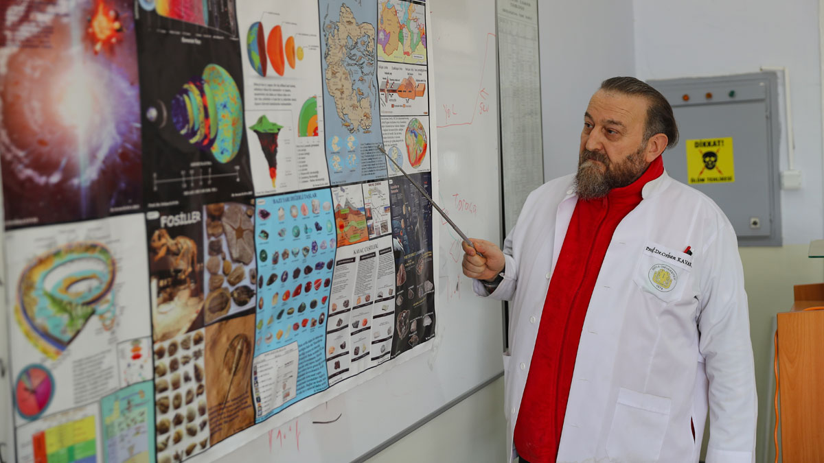 Deprem uzmanlarından 2 kent için korkutan uyarı: Enerji biriktiriyor, hazırlıklı olunmalı