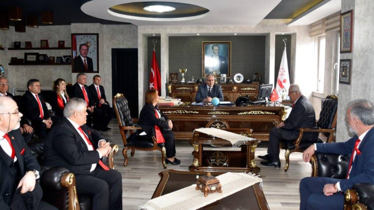 Başkan Posbıyık, ekibiyle Kaymakam Yapıcı’yı ziyaret etti