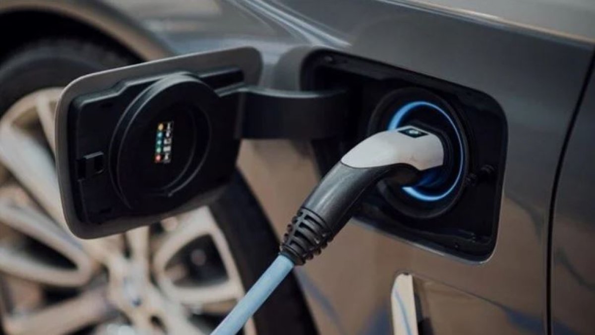 Apple elektrikli otomobil çalışmalarını iptal ediyor