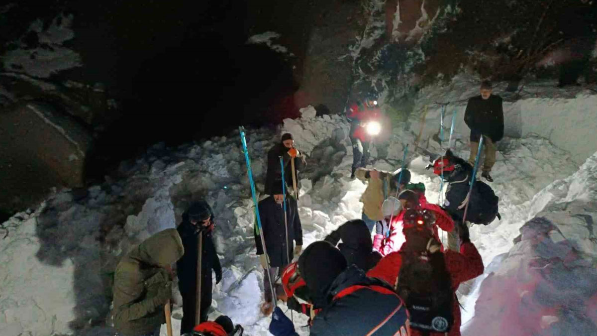 Bingöl’de çığ düştü: 1 kişi aranıyor