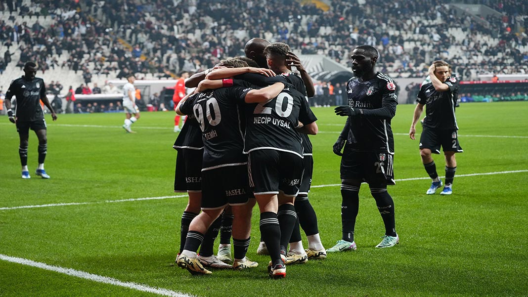 Kara Kartal yarı finalde