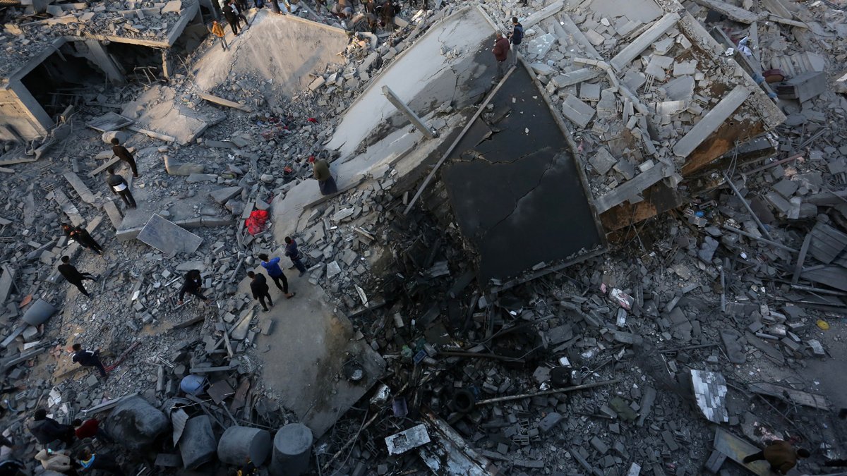 İsrail'den Gazze'ye ağır bombardıman: Ölenlerin çoğu kadın ve çocuk