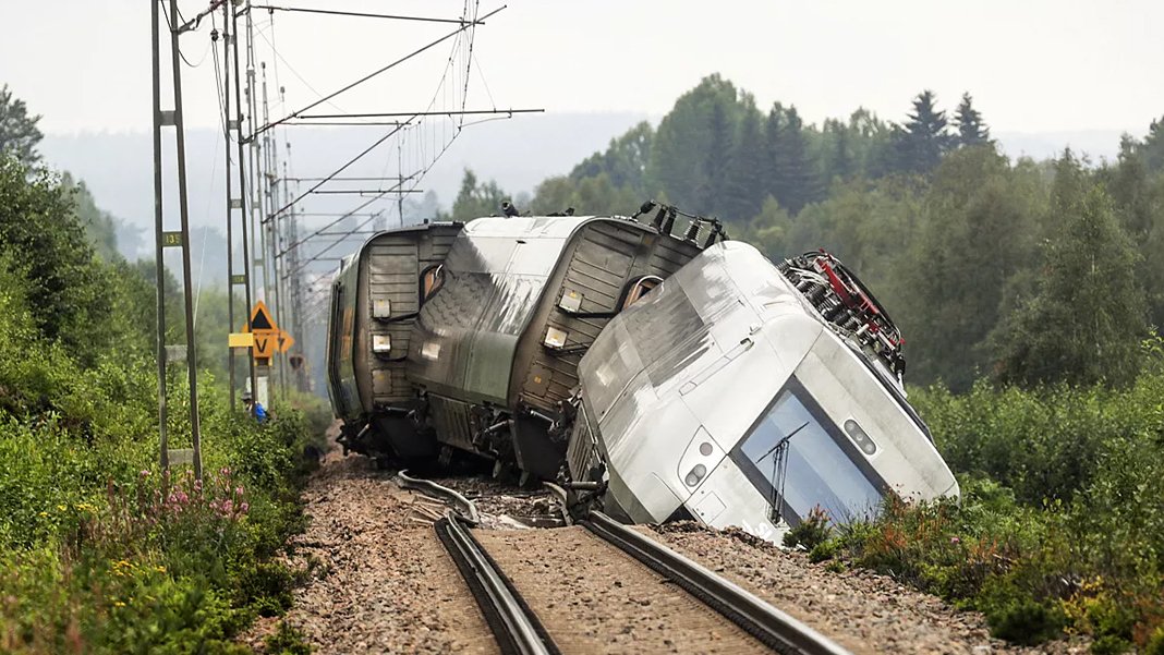 İsveç'te tren kazası: 3 kişi hayatını kaybetti