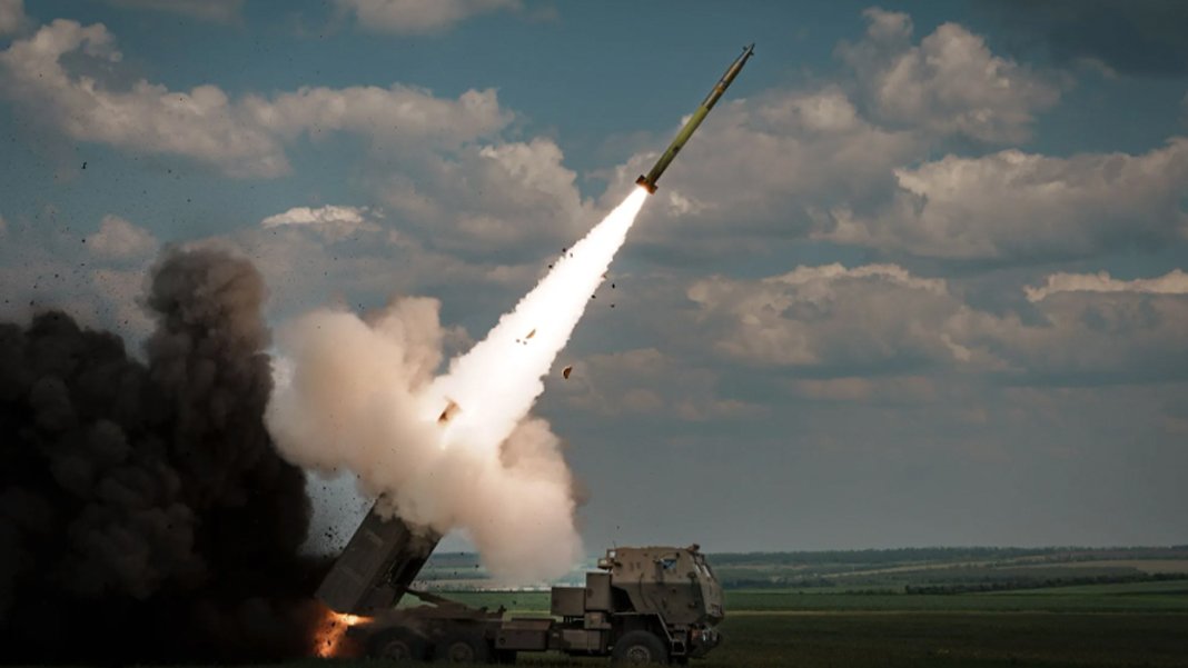 Ukrayna Olenivka'da kümelenen Rus birliklerini vurdu