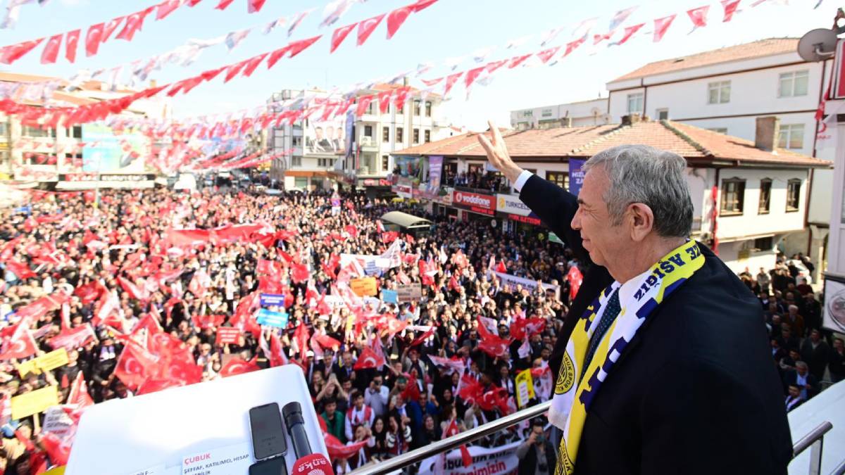 Mansur Yavaş Çubuk’ta coşkuyla karşılandı: “Ankara artık mutlu”