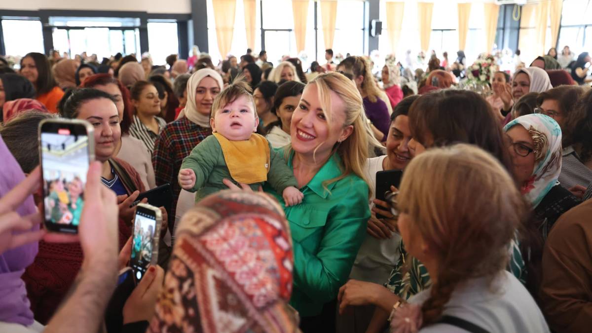 Şeniz Doğan’a kadınlardan sevgi seli