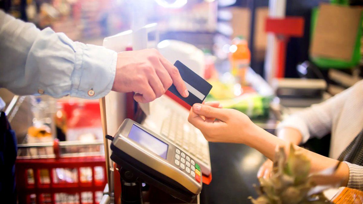 Vatandaşın tek çaresi kredi kartları: Bir yılda yüzde 118'lik artış