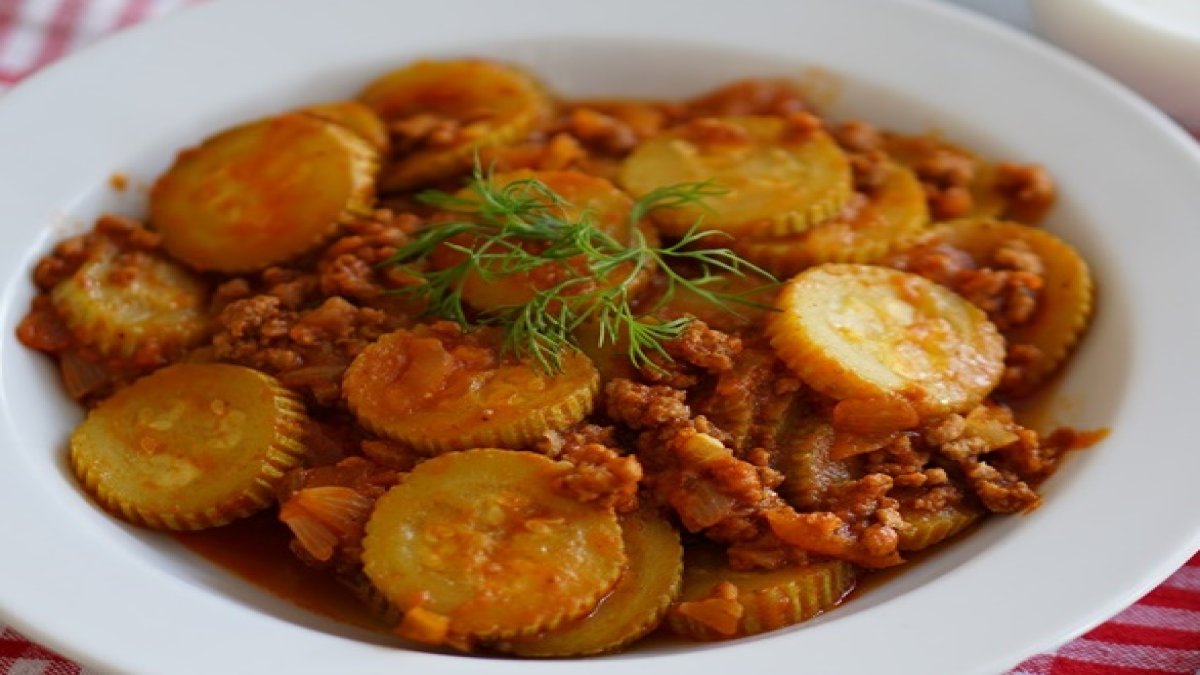 Kıymalı Kabak Yemeği: Lezzetli ve Sağlıklı Bir Tarif