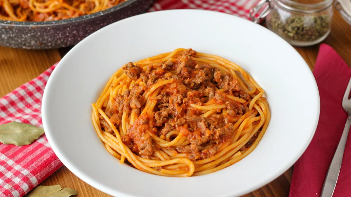 Kıymalı Makarna Tarifi