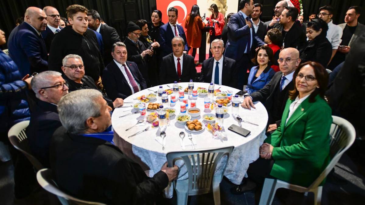 Mansur Yavaş’a servisçilerden yoğun ilgi: “Esnaf dostu olmaya devam edeceğiz”