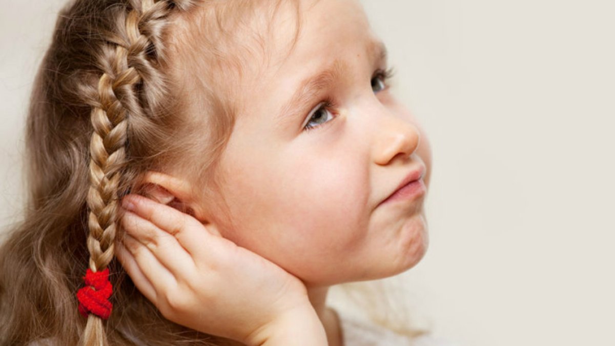 Kulakta Sıvı Birikmesi: Belirtileri, Nedenleri ve Tedavileri