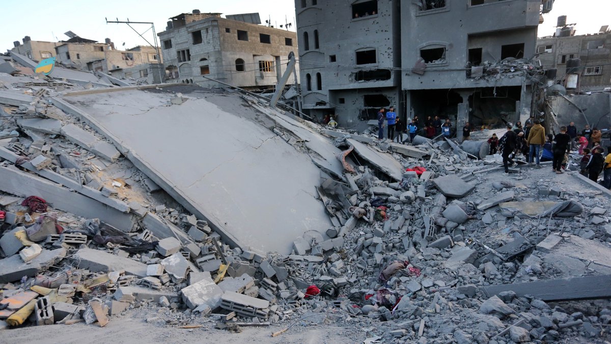 İsrail Gazze'de 3 evi bombaladı: En az 17 ölü