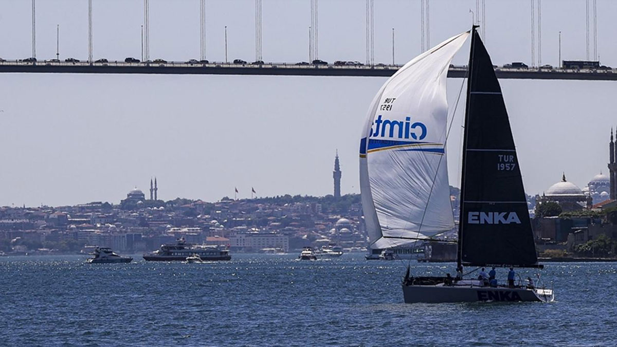 Boğazda gemi trafiği askıya alındı