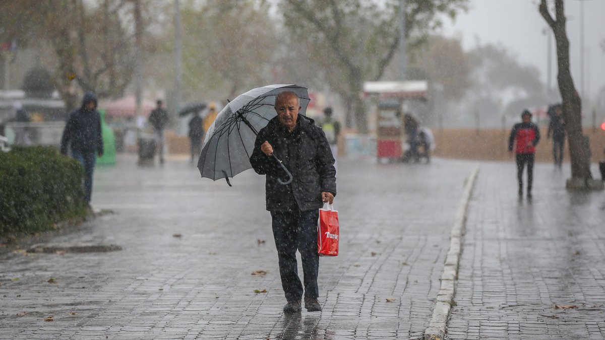 Meteoroloji'den beş bölgeye alarm: Sağanak geliyor