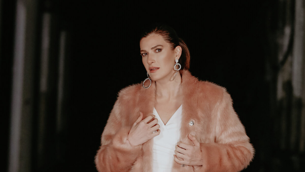 Şarkıcı Pınar Soykan tüm mal varlığını köpeğine bırakacak