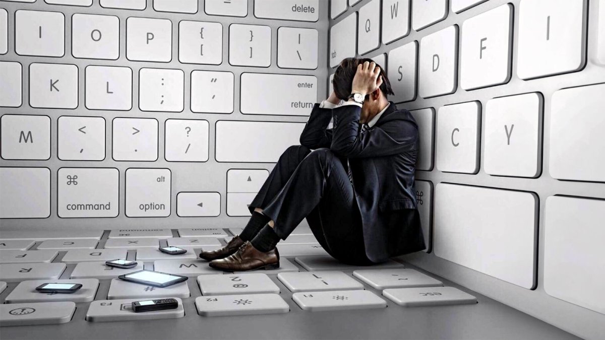 Sanal dünyadaki zorbalık gerçekte yalnızlığa itiyor