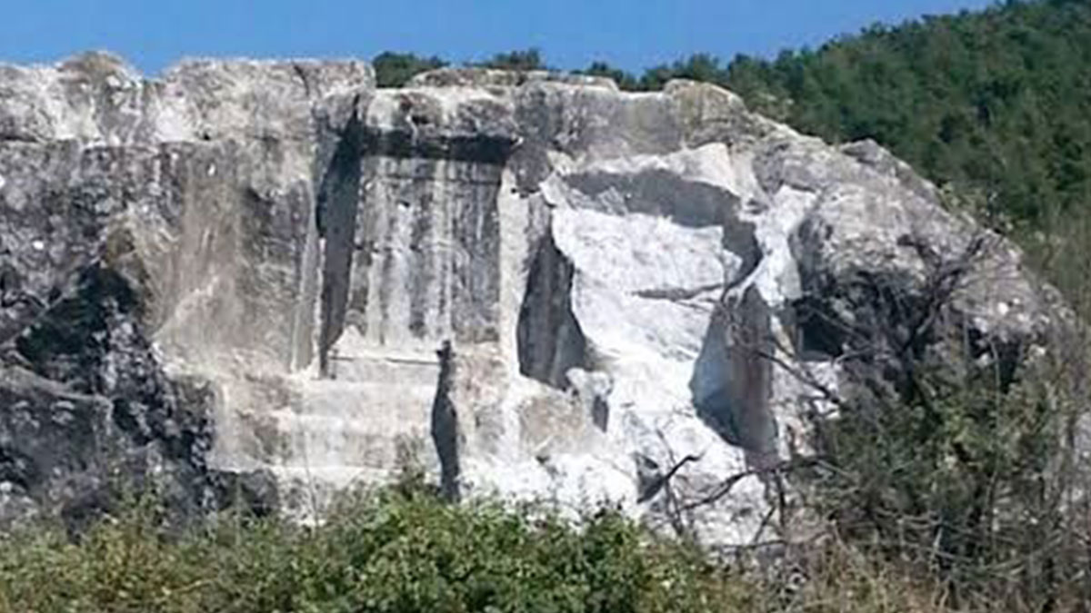 Hırsızların tarihi mezara yaptıkları şoke etti! Bu kadarını kimse beklemiyordu...
