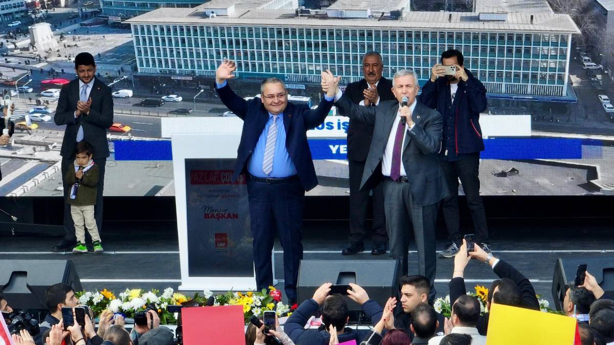 Mansur Yavaş Keçiören’de: Atapark Seçim Koordinasyon Merkezi açıldı