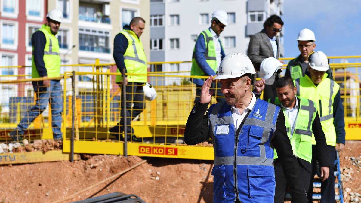 Başkan Soyer’den yerin 36 metre altında Buca Metrosu mesaisi