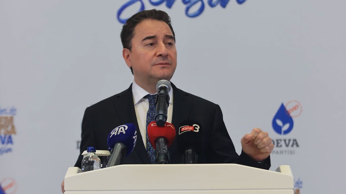Ali Babacan’dan Erdoğan’a 28 Şubat eleştirisi: Başörtülüleri Meclis'ten kovanlarla ittifak yapıyor
