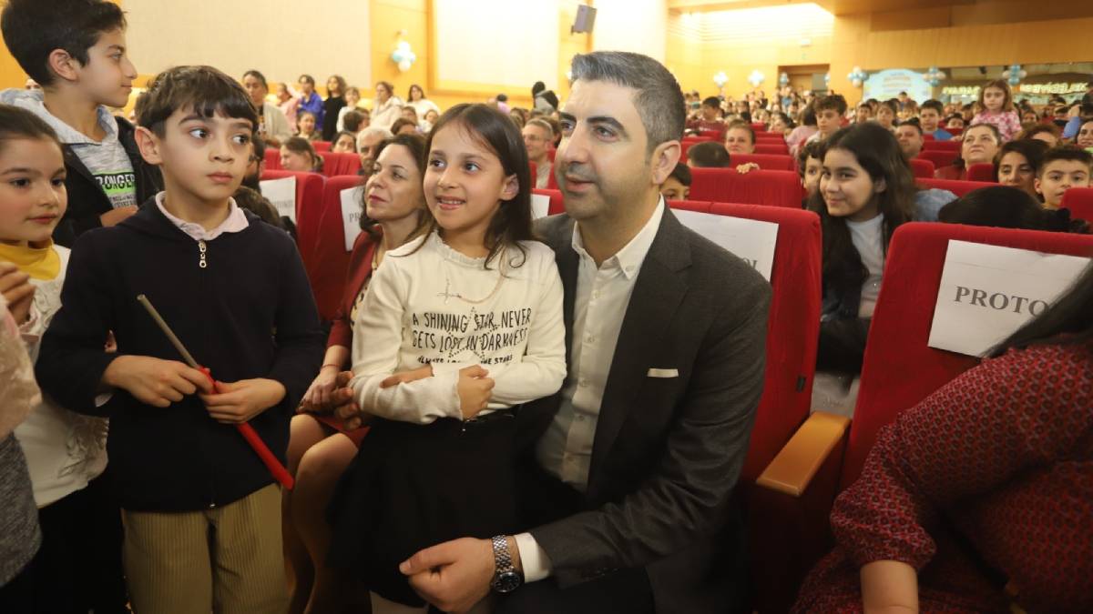 Kartallı Belediyesi kreş öğrencileri, mezunlar buluşmasında bir araya geldi