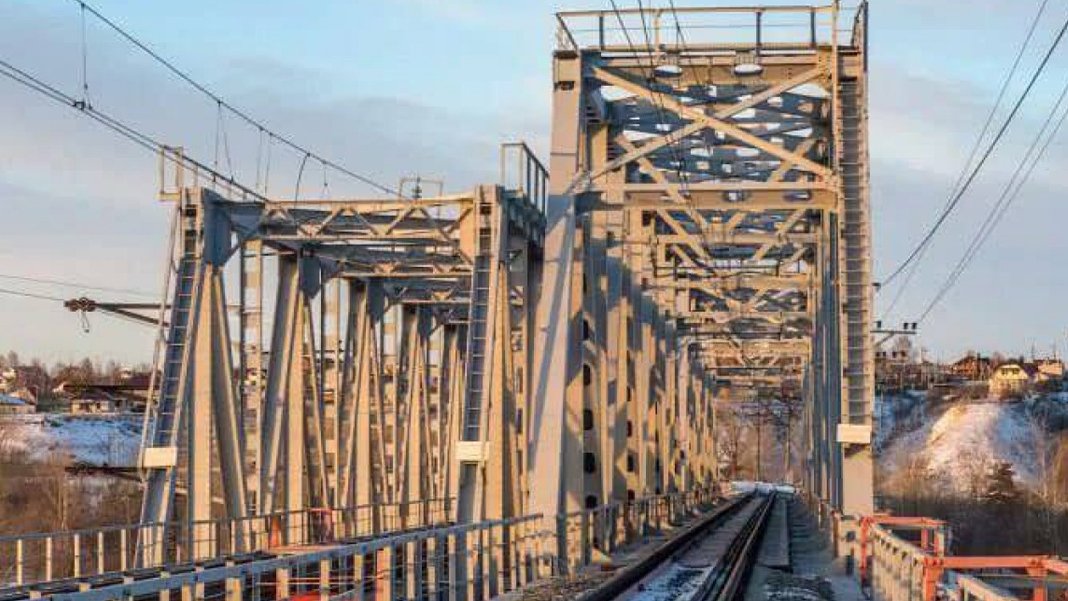 Rusya'nın demiryolu köprüsünde patlama