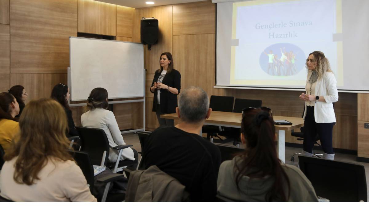 Destek Eğitim Merkezi’nden velilere rehberlik semineri