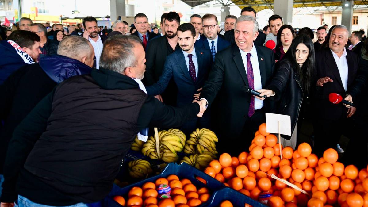 Mansur Yavaş’tan Keklikpınarı Pazar yeri ziyareti: “Allah sizi başımızdan eksik etmesin”